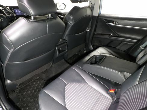 Used 2023 Toyota Camry SE FWD image 13