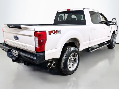 Used 2017 Ford F250 Lariat w/ Lariat Ultimate Package AWD/4WD image 4