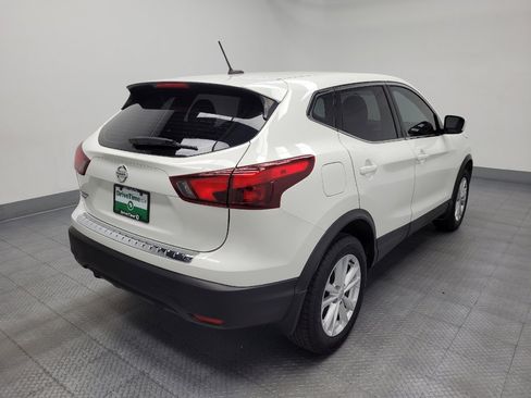 Used 2017 Nissan Rogue Sport S w/ S Appearance Package FWD image 9