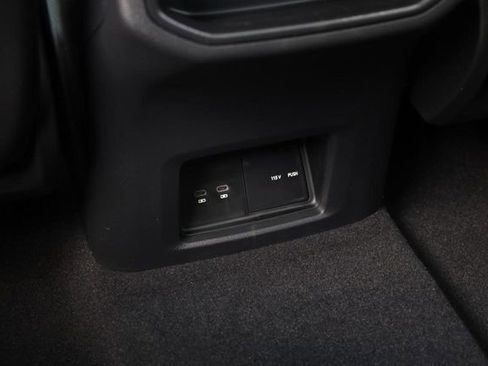 New 2026 Volkswagen Atlas Cross Sport SE image 23