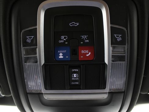 Used 2022 RAM 1500 Limited w/ Body Color Bumper Group image 24