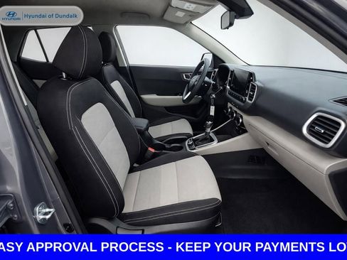 Used 2020 Hyundai Venue SEL FWD image 12