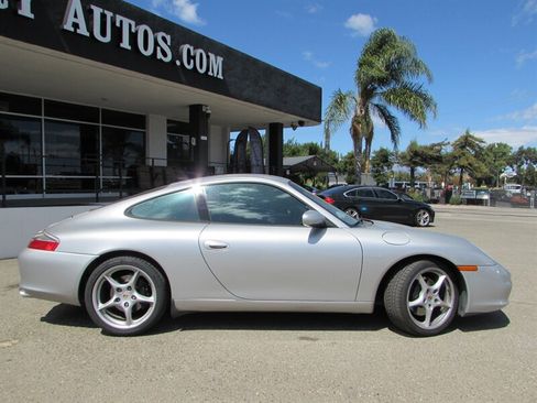 Used 2002 Porsche 911 Carrera RWD image 8