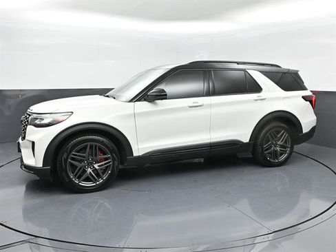 Certified 2025 Ford Explorer ST w/ Sun And Sound Package AWD/4WD image 33