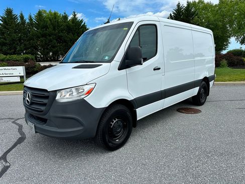Used 2024 Mercedes-Benz Sprinter 2500 image 8