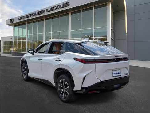 Used 2023 Lexus RZ 450e Premium w/ Cold Area Package AWD/4WD image 5