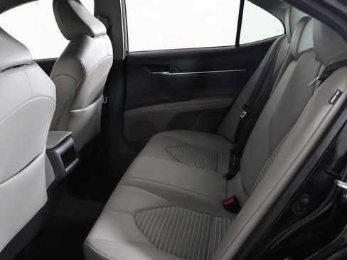 Used 2022 Toyota Camry SE image 25