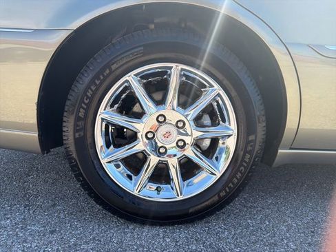 Used 2011 Cadillac DTS Luxury FWD image 29