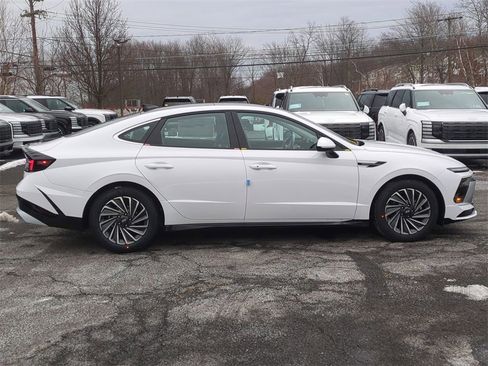 New 2026 Hyundai Sonata SEL image 2