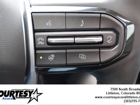 Used 2025 Chevrolet Colorado ZR2 w/ Technology Package image 13