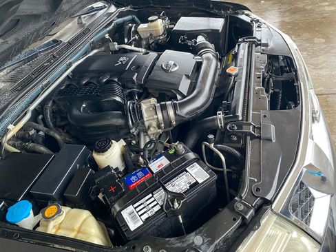 Used 2009 Nissan Pathfinder S RWD image 35