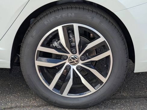 New 2026 Volkswagen Jetta SE FWD image 3