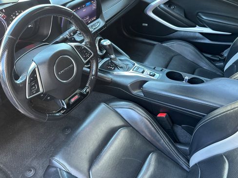 Used 2019 Chevrolet Camaro SS RWD image 10