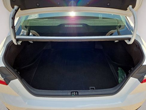 Used 2025 Toyota Camry LE FWD image 11