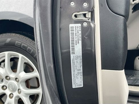 Certified 2020 Chrysler Voyager Lxi FWD image 30