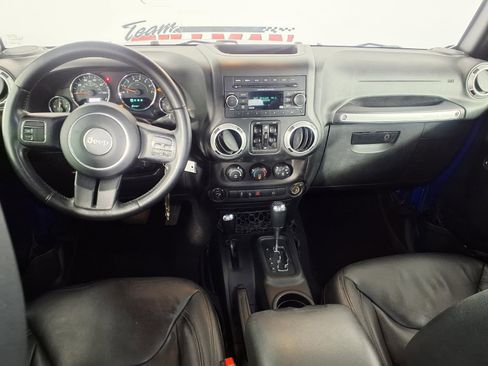 Used 2016 Jeep Wrangler Unlimited Sahara w/ Trailer Tow Group image 11