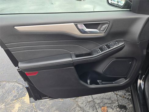 Used 2022 Ford Escape SEL image 22