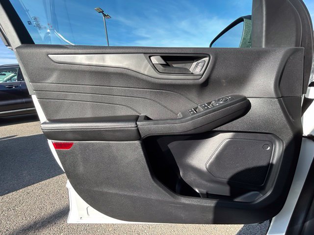 Used 2025 Ford Escape Active AWD/4WD image 27