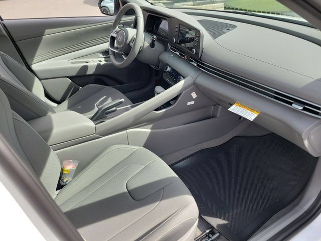 New 2026 Hyundai Elantra Sport FWD image 19