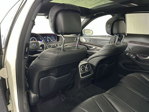 Used 2017 Mercedes-Benz S 550 Sedan image 28
