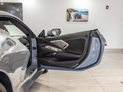 Used 2024 Chevrolet Corvette Stingray Premium Cpe w/ Z51 Performance Package RWD image 31