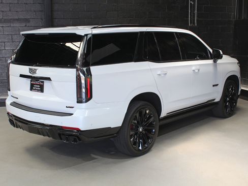 Used 2026 Cadillac Escalade V AWD/4WD image 11
