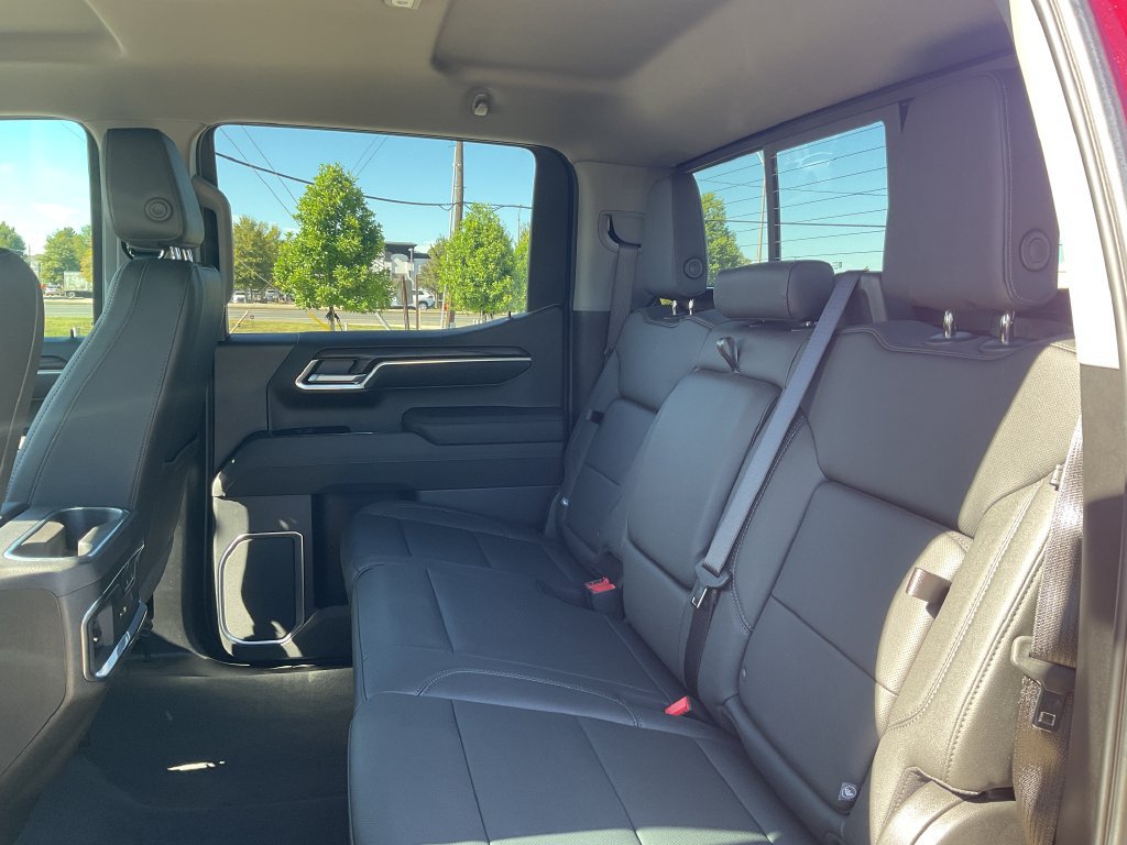 Used 2026 GMC Sierra 1500 SLT AWD/4WD image 15