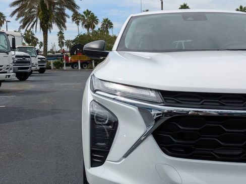 New 2026 Chevrolet Trax LS w/ Driver Confidence Package image 10