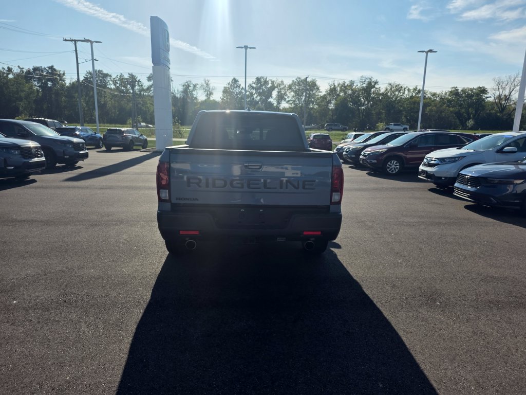 Certified 2025 Honda Ridgeline RTL image 4