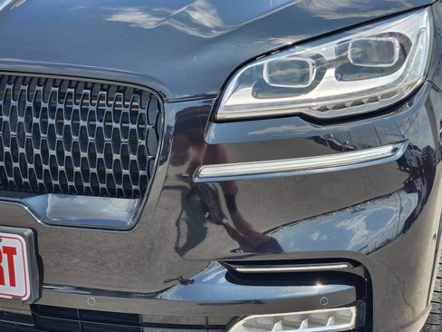 Used 2022 Lincoln Aviator Reserve w/ Equipment Group 201A AWD/4WD image 8