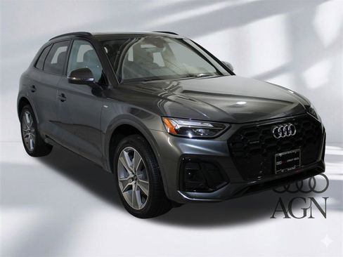 Certified 2025 Audi Q5 2.0T Premium w/ Convenience Plus Package image 11