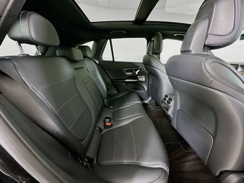 Used 2023 Mercedes-Benz GLC 300 4MATIC image 30