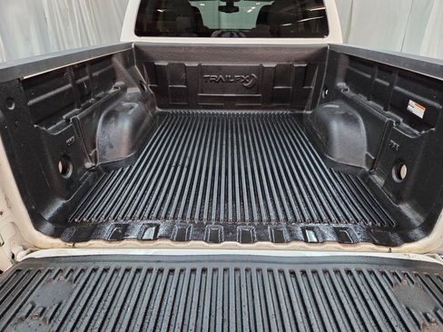 Used 2020 Chevrolet Colorado W/T w/ WT Convenience Package AWD/4WD image 8