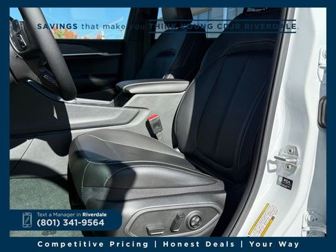 New 2025 Jeep Grand Cherokee L Limited w/ Trailer Tow Package image 2