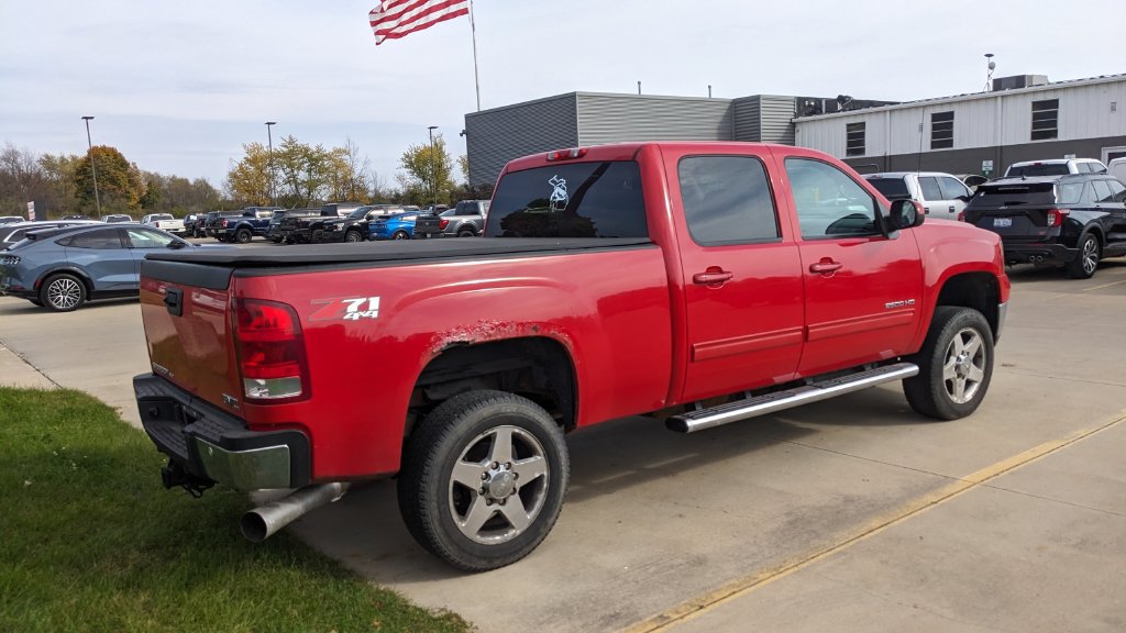Used 2012 GMC Sierra 2500 SLT w/ SLT Convenience Package AWD/4WD image 3