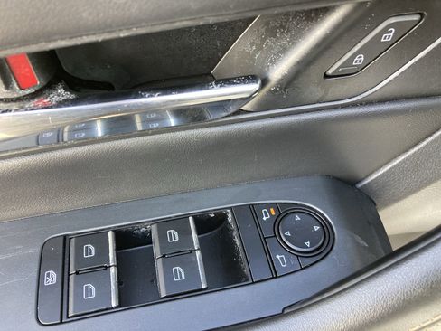 Used 2025 MAZDA CX-70 3.3 Turbo w/ Preferred Package image 15