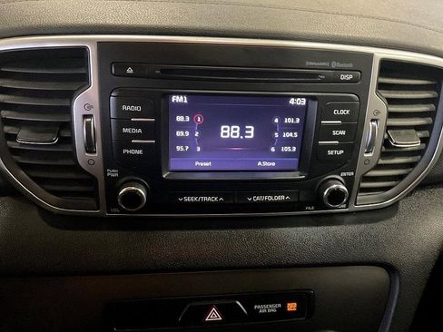 Used 2018 Kia Sportage LX image 18