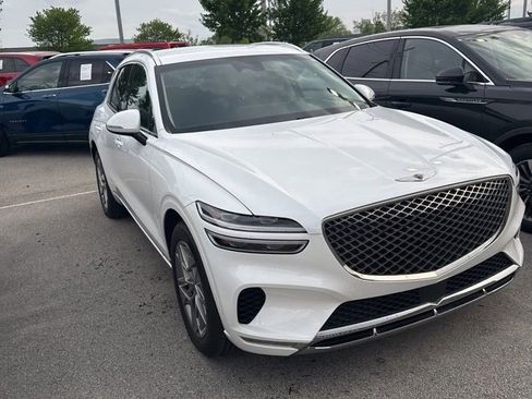 Used 2025 Genesis GV70 2.5T image 3