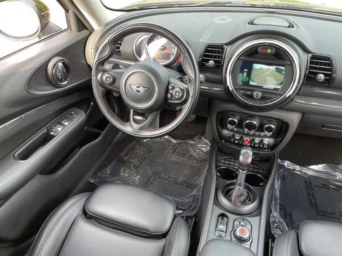 Used 2019 MINI Cooper Clubman S image 13
