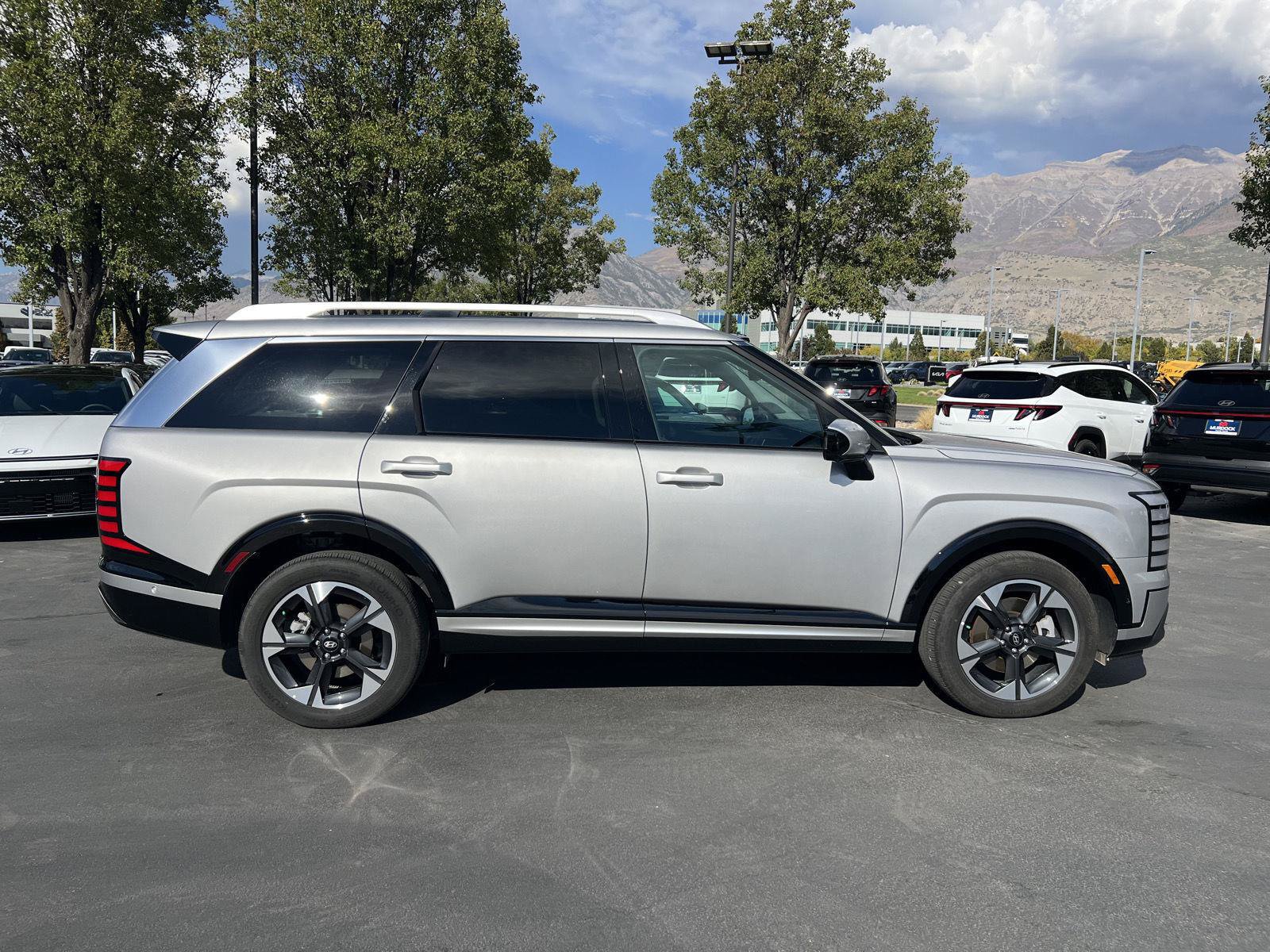Certified 2026 Hyundai Palisade Limited AWD/4WD image 13