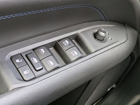 New 2026 Jeep Compass Latitude w/ Sun and Sound Group AWD/4WD image 27