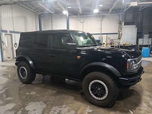 Used 2024 Ford Bronco Badlands w/ Sasquatch Package AWD/4WD image 1