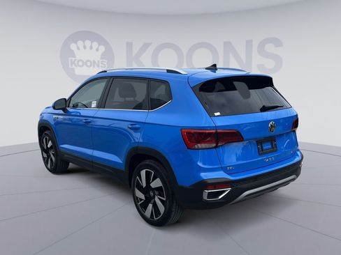 Used 2024 Volkswagen Taos SEL image 4