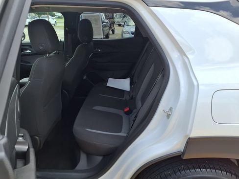 Used 2021 Chevrolet TrailBlazer LT w/ Convenience Package FWD image 14