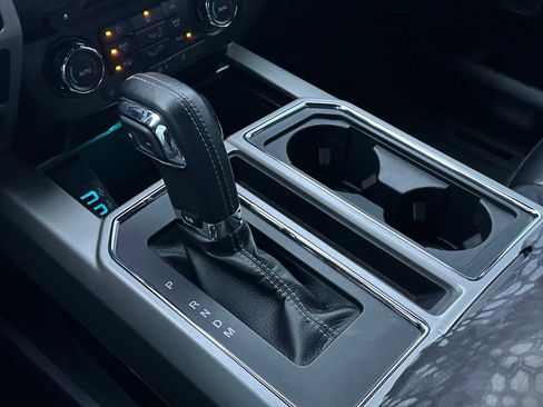 Used 2017 Ford F150 Lariat image 37