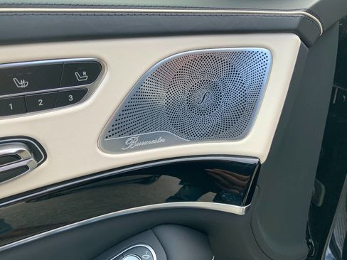 Used 2017 Mercedes-Benz S 550 Sedan image 14