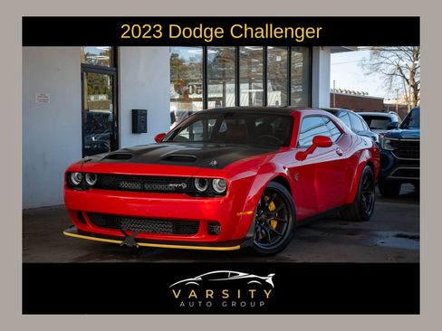 Used 2023 Dodge Challenger SRT Hellcat image 1