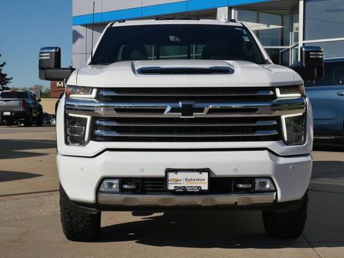Used 2023 Chevrolet Silverado 2500 High Country w/ LPO, Dark Essentials Package AWD/4WD image 2