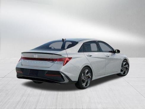 New 2026 Hyundai Elantra SEL Sport Premium FWD image 4
