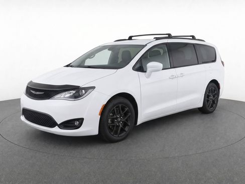 Used 2018 Chrysler Pacifica Touring-L Plus w/ S Appearance Package FWD image 3